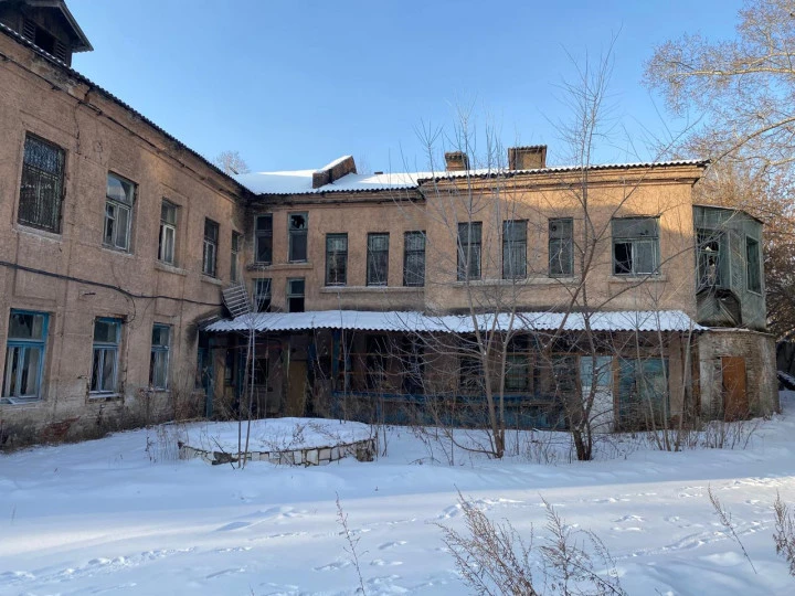 Продаются 2 (два) Здания и 3 (три) нежилых помещения,               г. Красноярск, ул. Малиновского, 19